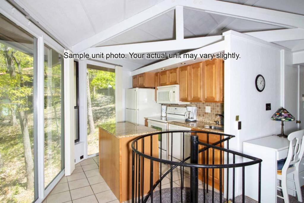 Unit 5 - Treetop 2 Bedroom Villa Village of Four Seasons Exterior photo